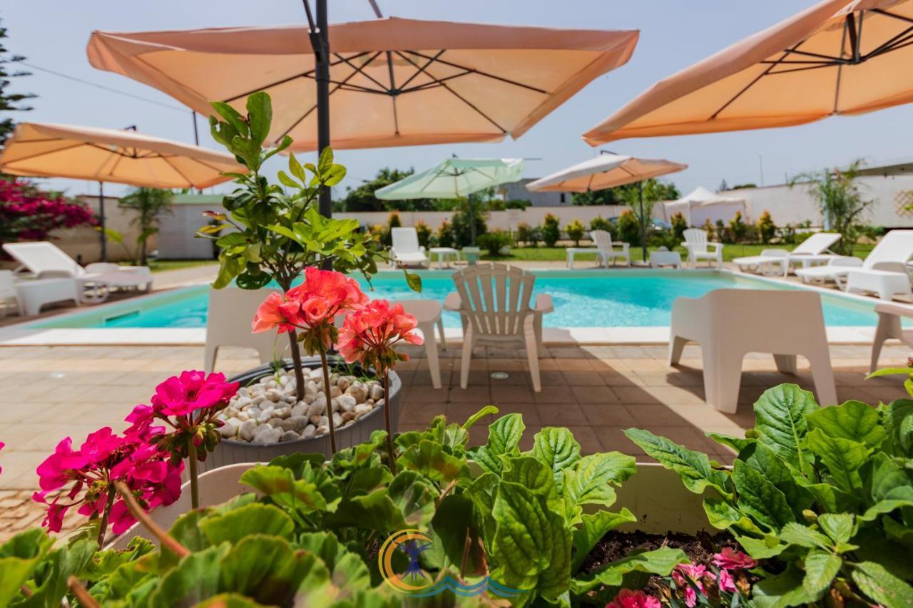 Villa Leonardo San Foca - Room, Pool & Restaurant 외부 사진