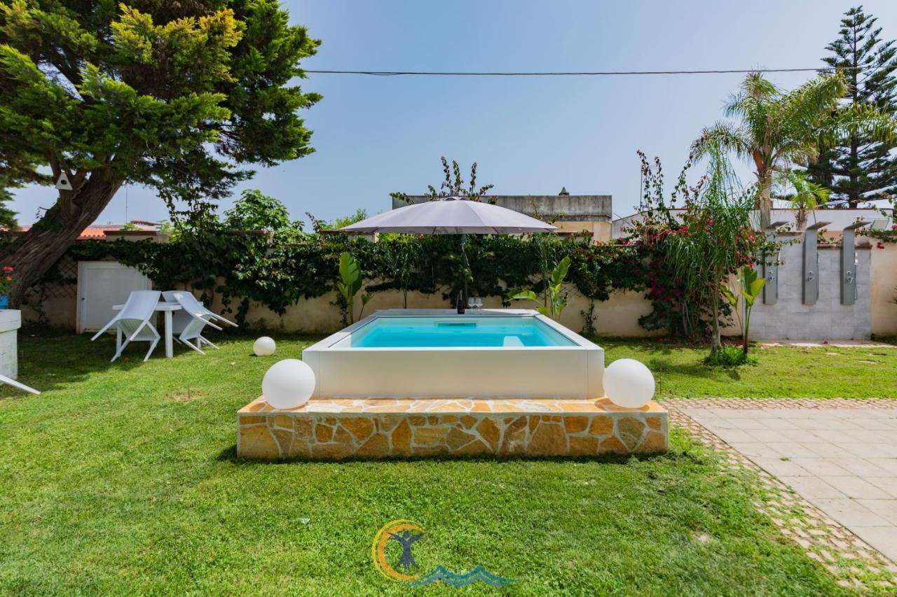 Villa Leonardo San Foca - Room, Pool & Restaurant 외부 사진