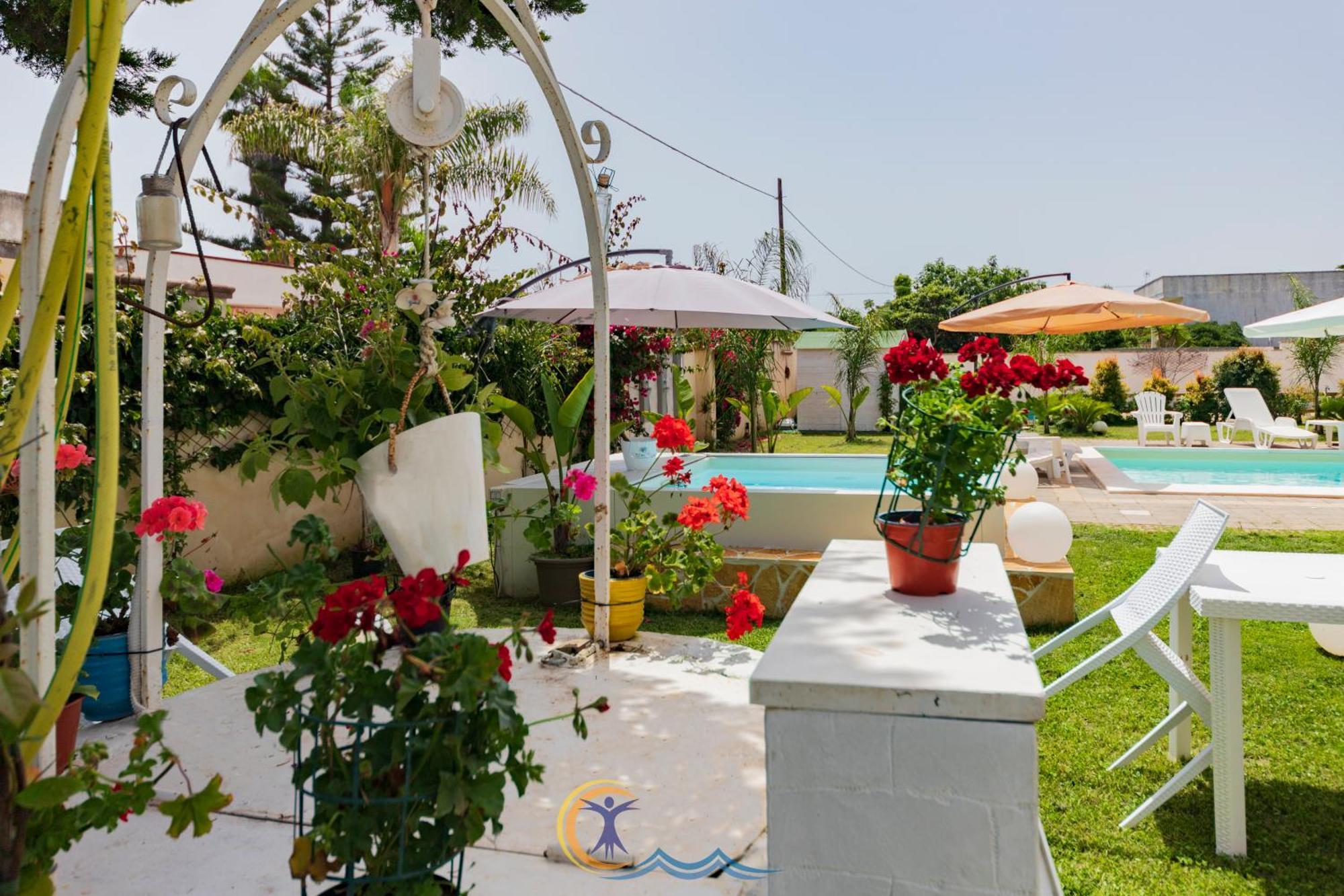 Villa Leonardo San Foca - Room, Pool & Restaurant 외부 사진