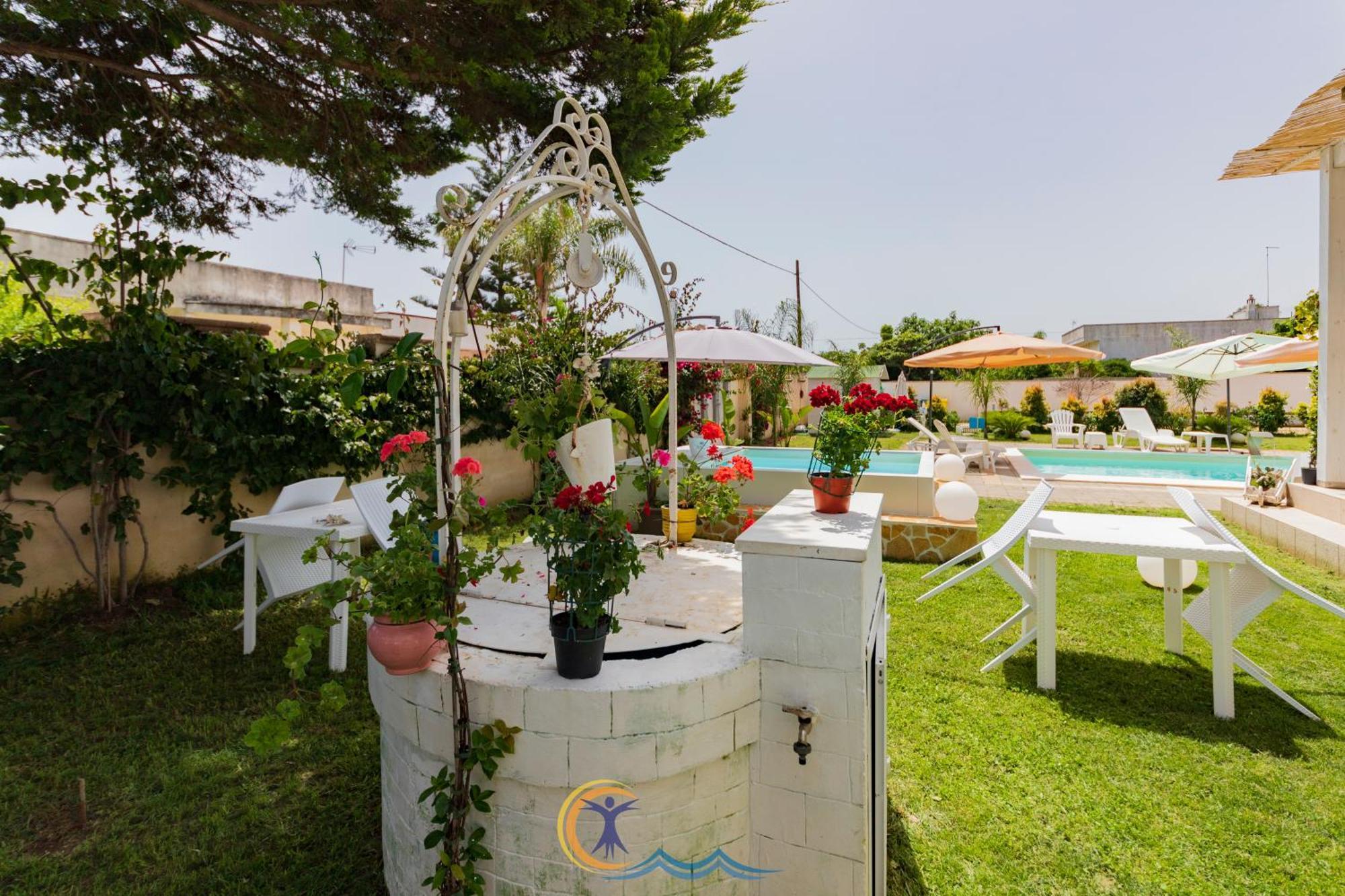 Villa Leonardo San Foca - Room, Pool & Restaurant 외부 사진