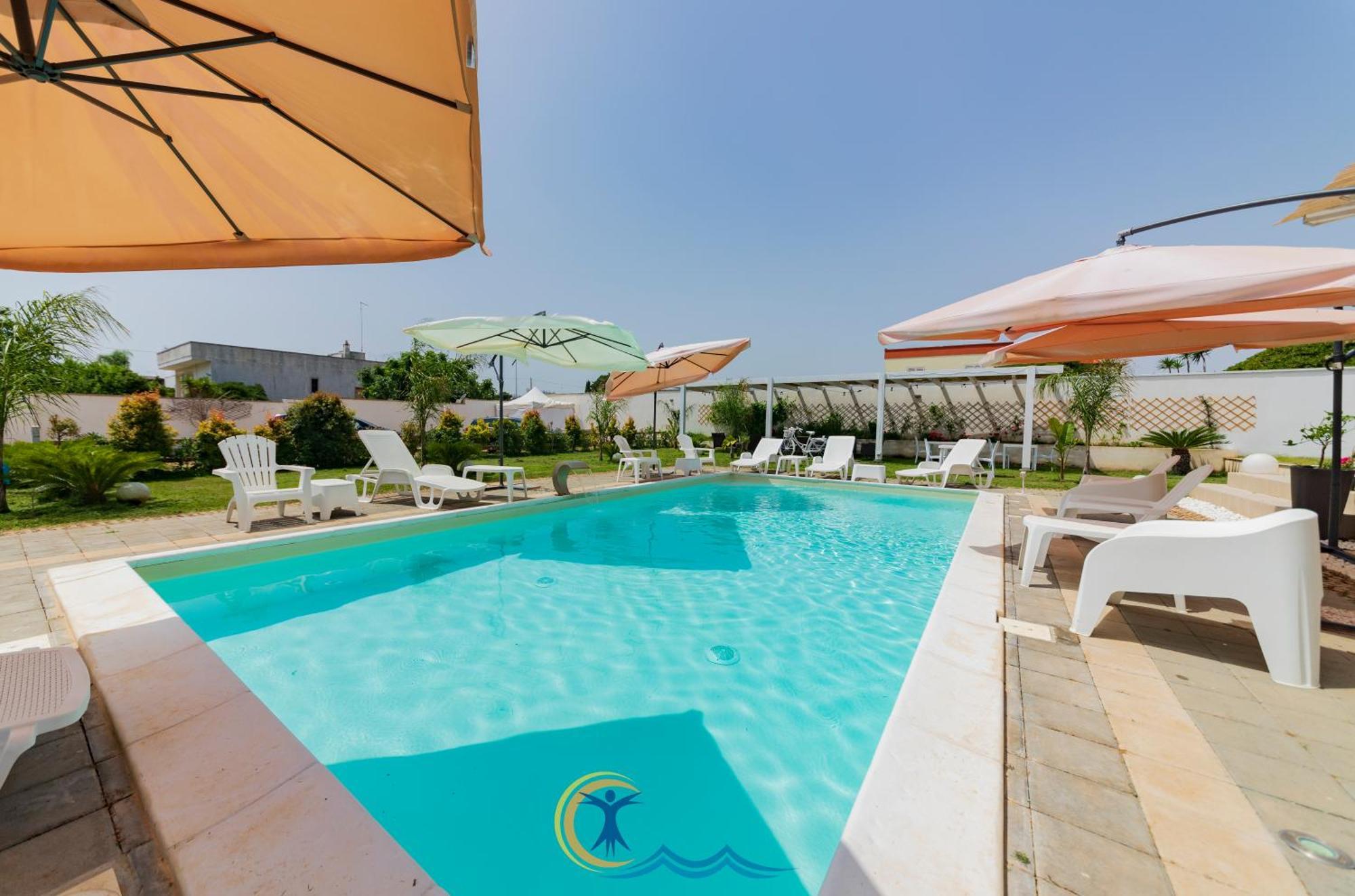 Villa Leonardo San Foca - Room, Pool & Restaurant 외부 사진