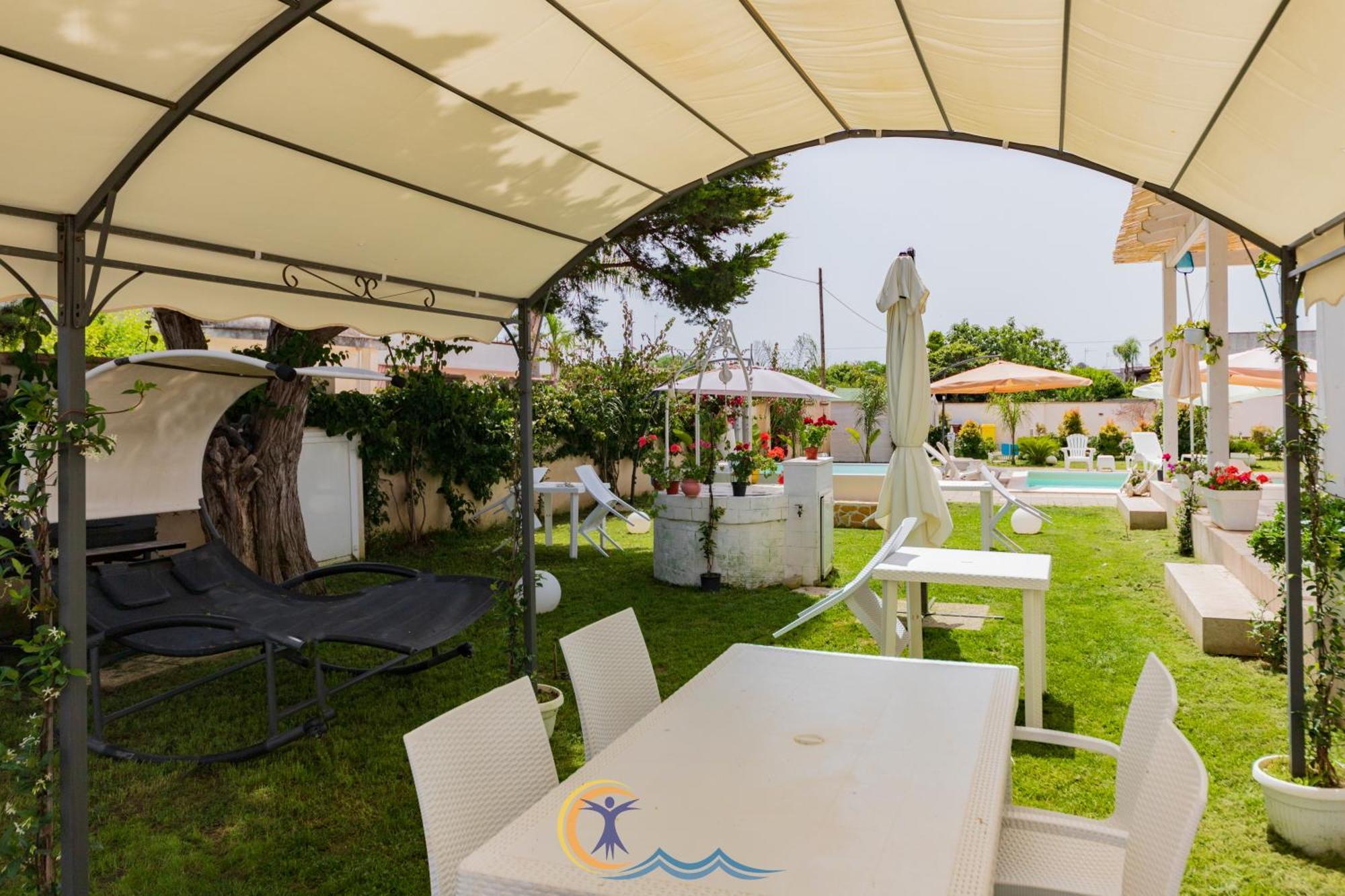 Villa Leonardo San Foca - Room, Pool & Restaurant 외부 사진