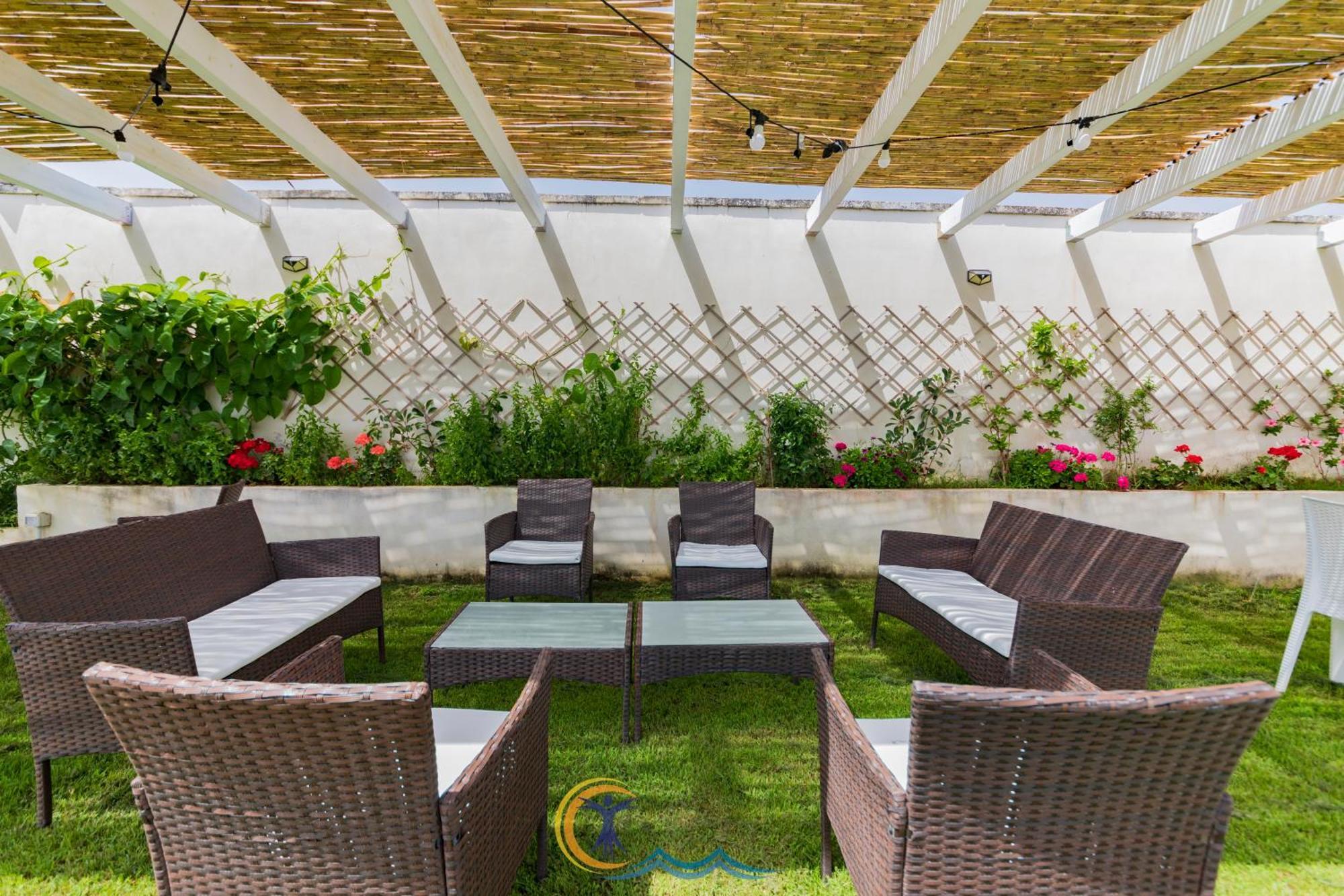 Villa Leonardo San Foca - Room, Pool & Restaurant 외부 사진