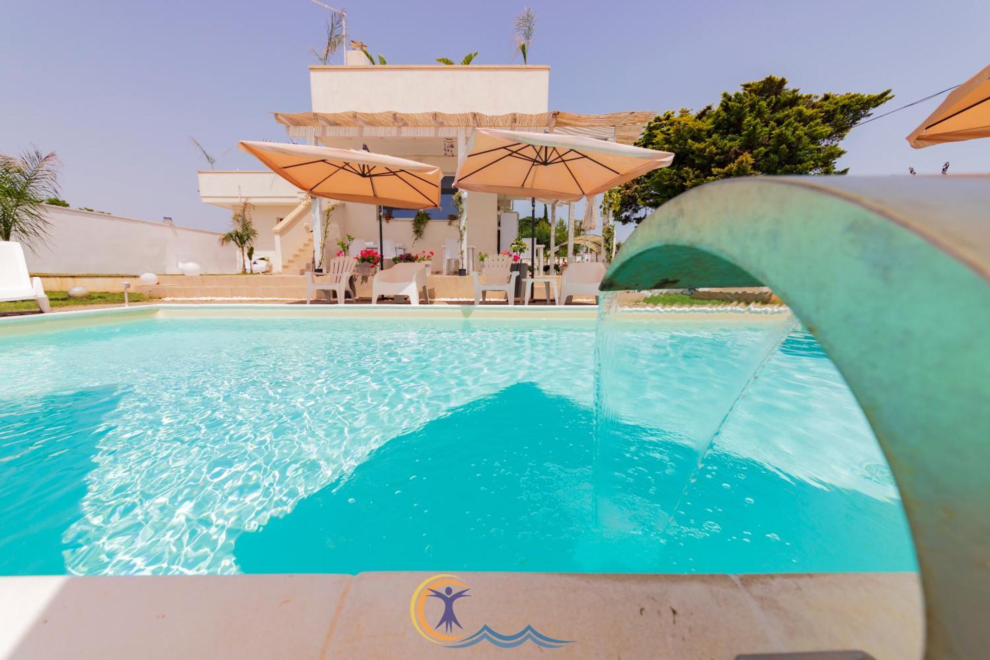 Villa Leonardo San Foca - Room, Pool & Restaurant 외부 사진