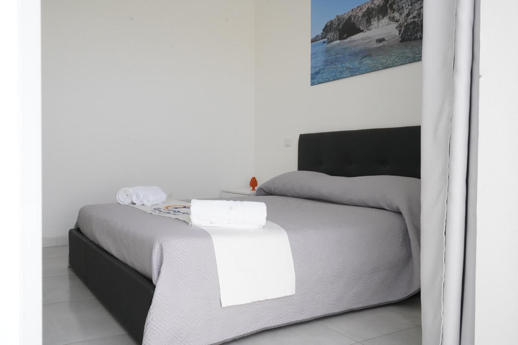 Villa Leonardo San Foca - Room, Pool & Restaurant 외부 사진
