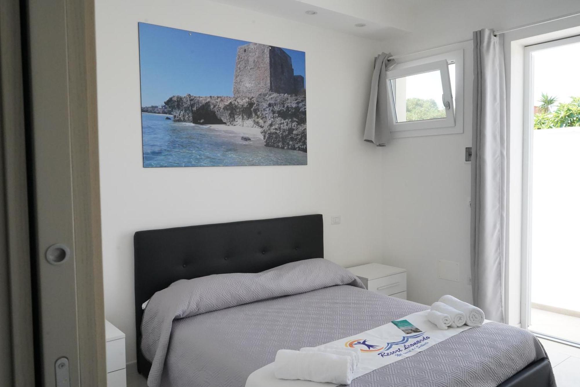 Villa Leonardo San Foca - Room, Pool & Restaurant 외부 사진
