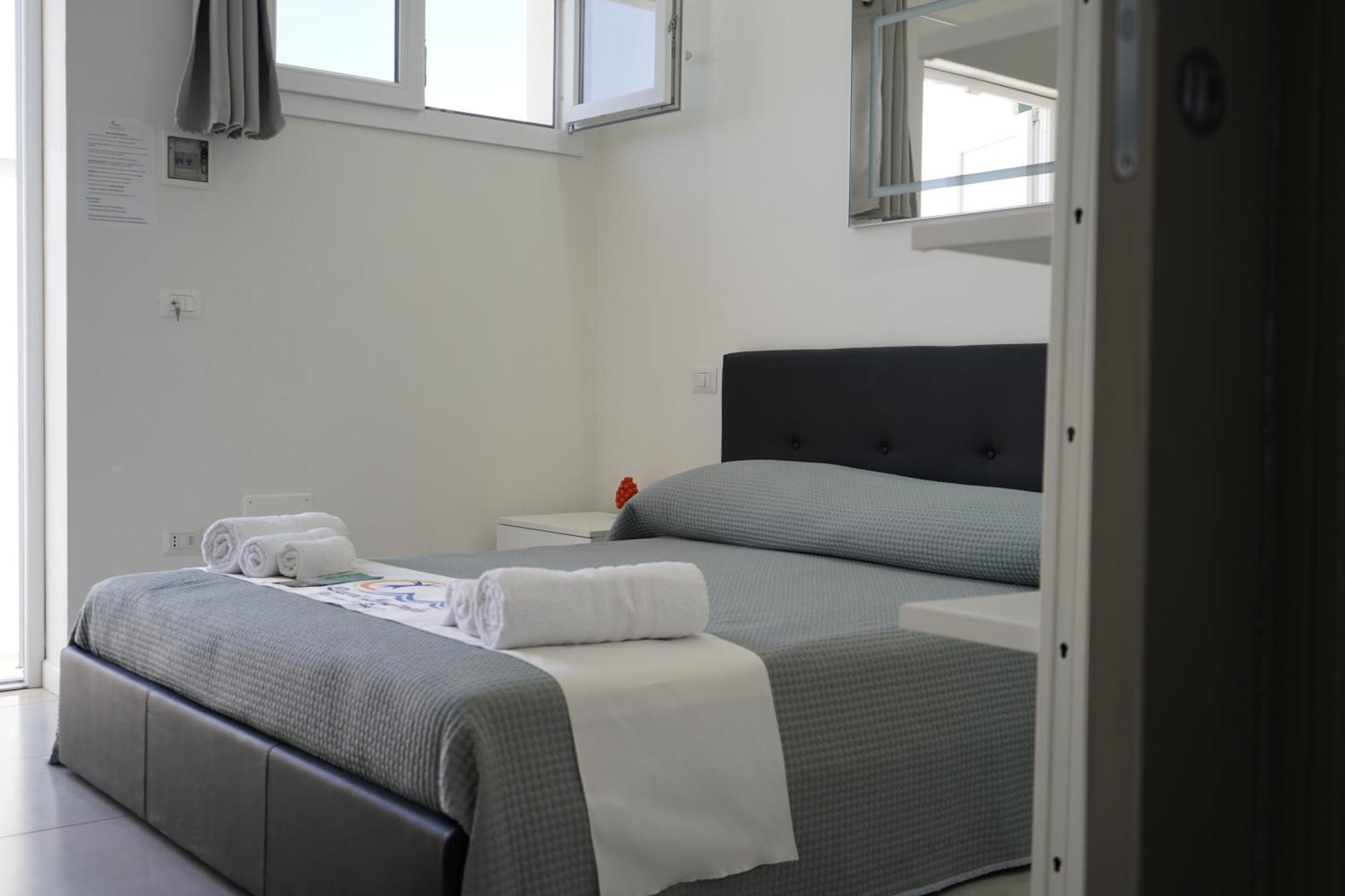 Villa Leonardo San Foca - Room, Pool & Restaurant 외부 사진