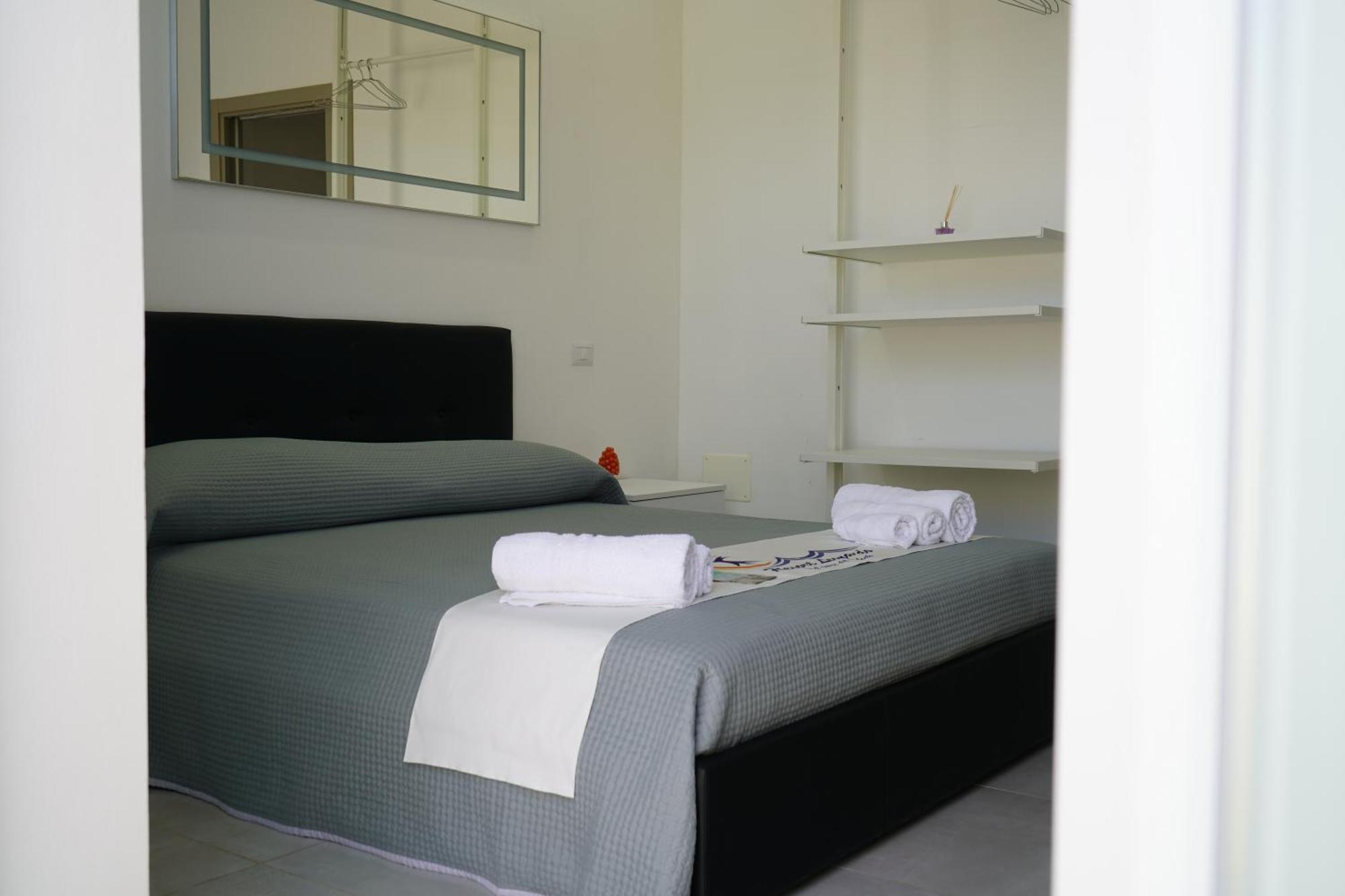 Villa Leonardo San Foca - Room, Pool & Restaurant 외부 사진